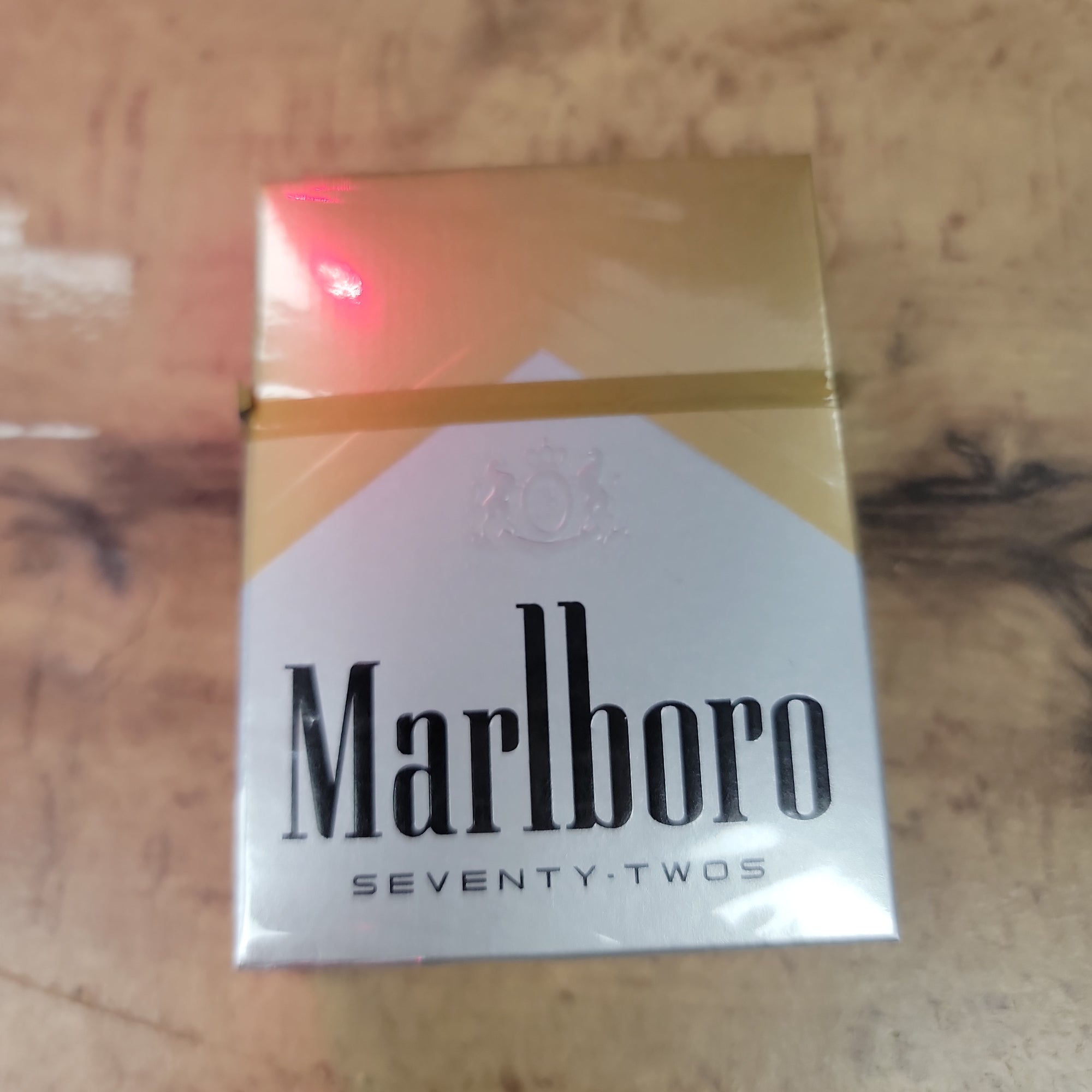 Marlboro 72s gold