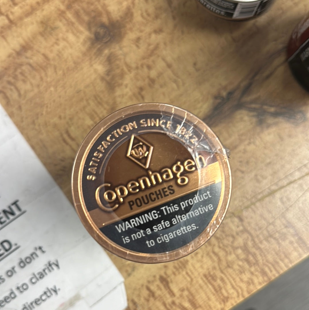 Copenhagen pouches