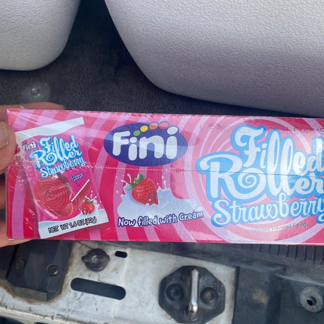 Fini Filled Roller Strawberry